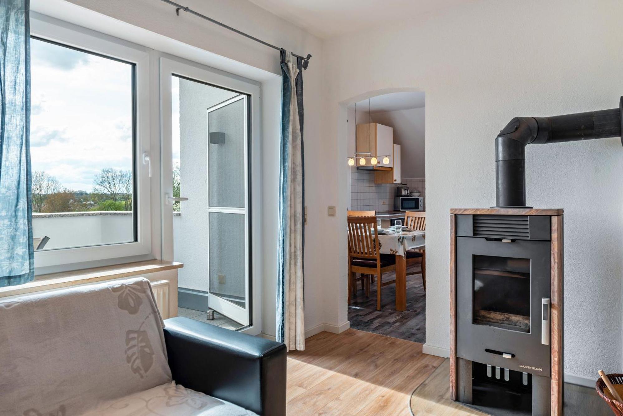 Appartement Arnold Laubbach à Ostrach Extérieur photo
